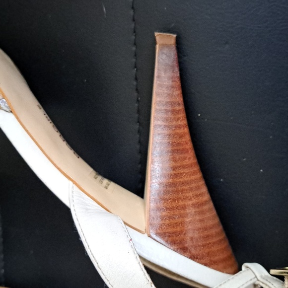 LNIB BCBG Vintage Heels 👠 - Picture 8 of 13